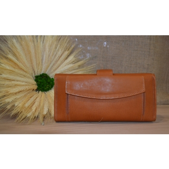 Portfel duży skórzany  brązowy z kwiatowym kolorowym haftem .